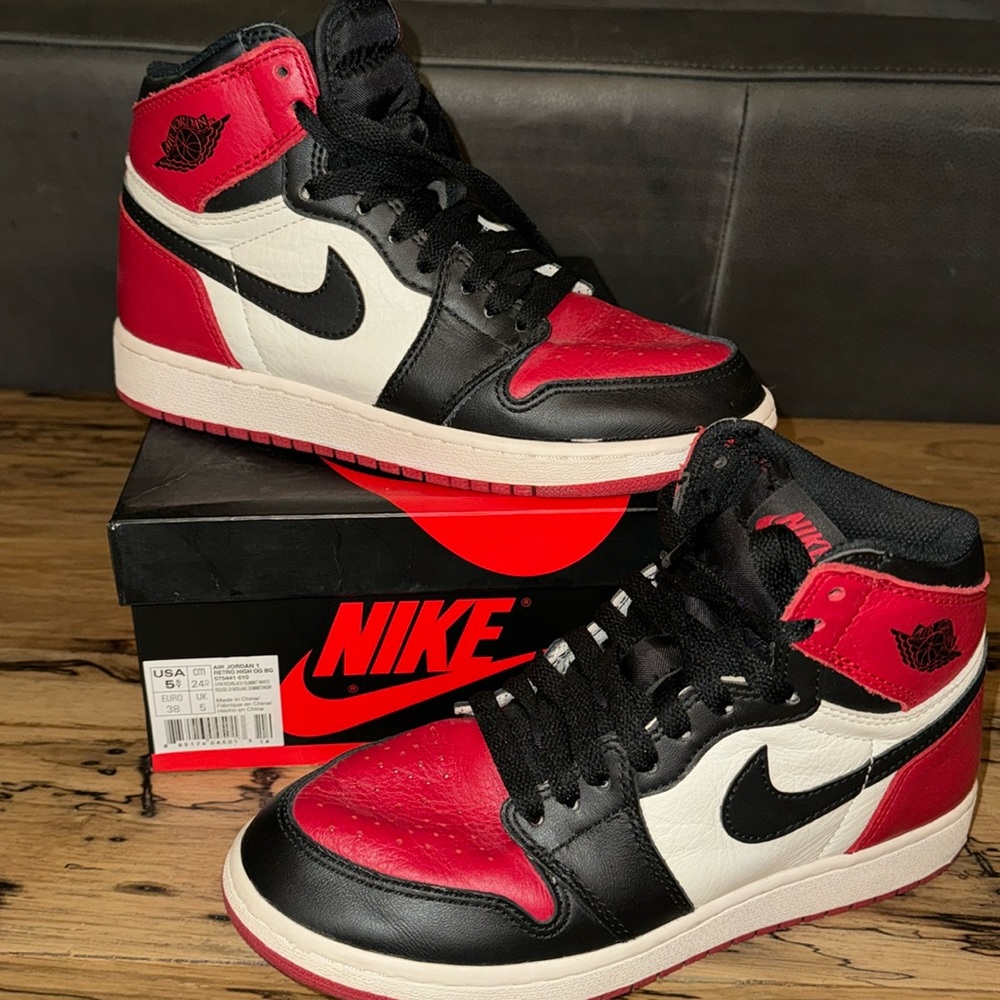 Nike Air Jordan 1 Retro High Bred Toe
